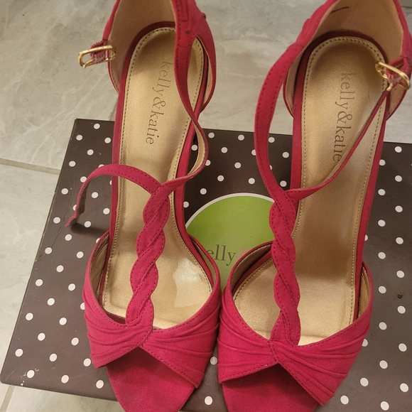 Kelly & Katie Women's Magenta high heel sandals in color magenta size 10 - Picture 5 of 11